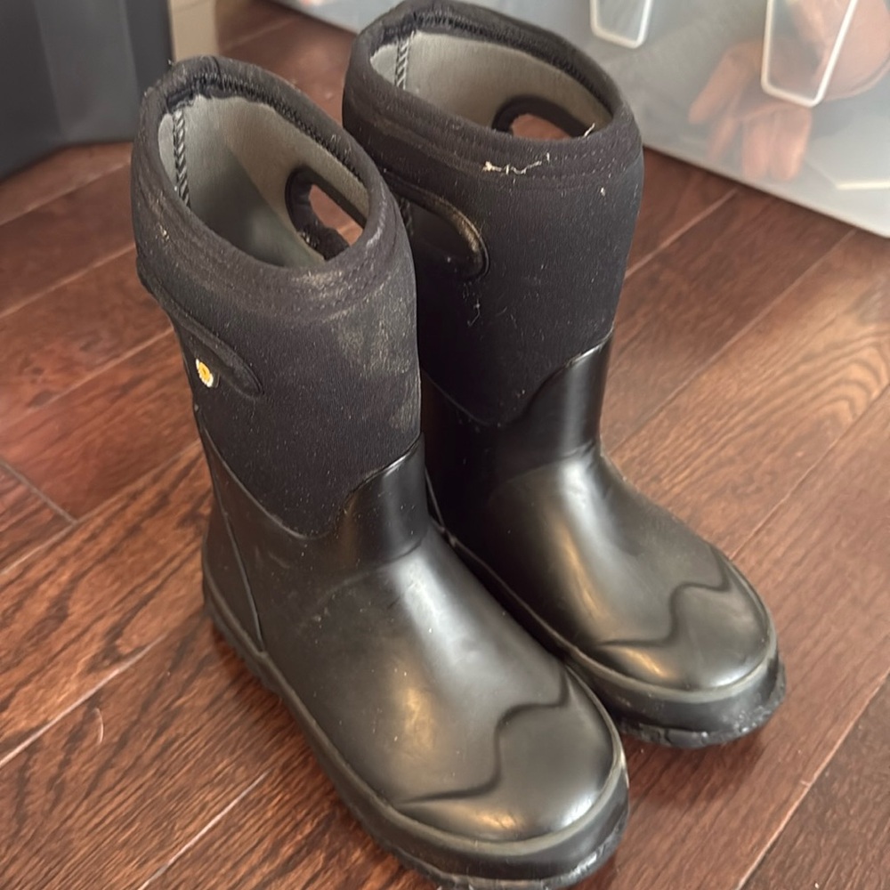Kids bogg boots